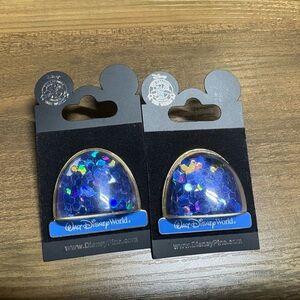 WDW Globe pin with Blue confetti